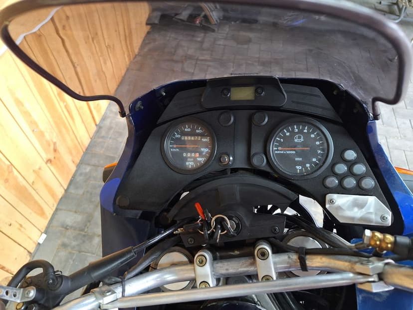 Cagiva elefant 900se nie ducati 900ss africa twin