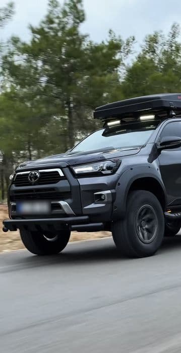Toyota Hilux nadkola poszerzenia nadkoli błotników 2021-