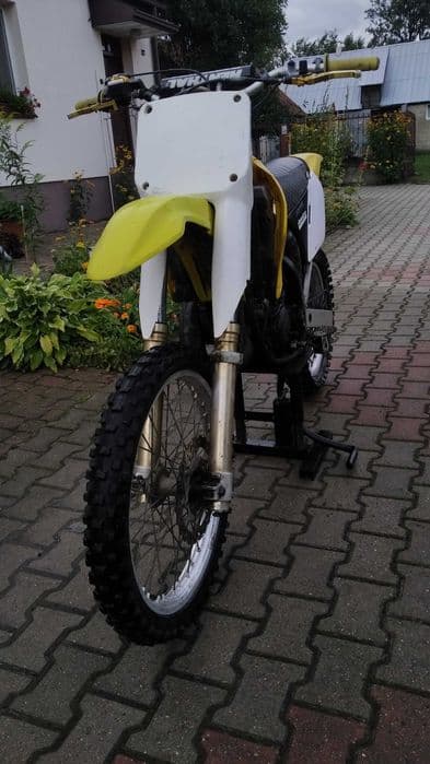 Suzuki rm 125 2t cross