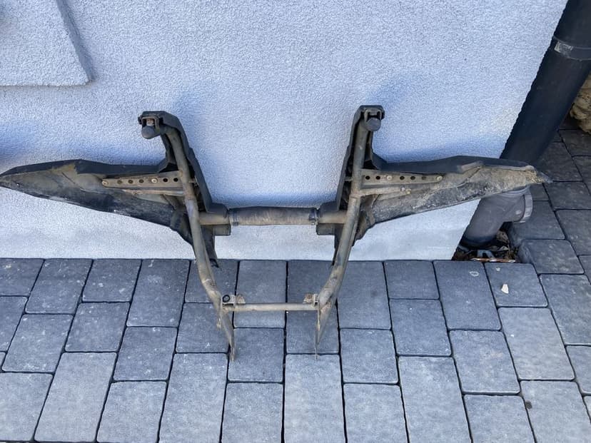 Kangur przód bumper przód zderzak Yamaha grizzly 550/700 osłona lewa