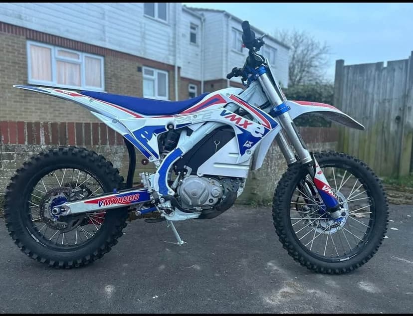 Cross elektryczny 2024 rok VMX8000 Velimotor (Kawasaki KXF250  i