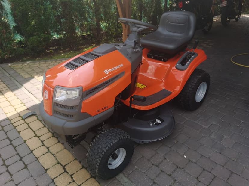 Traktorek kosiarka Husqvarna TS138L  tylko 47mh JAK NOWY