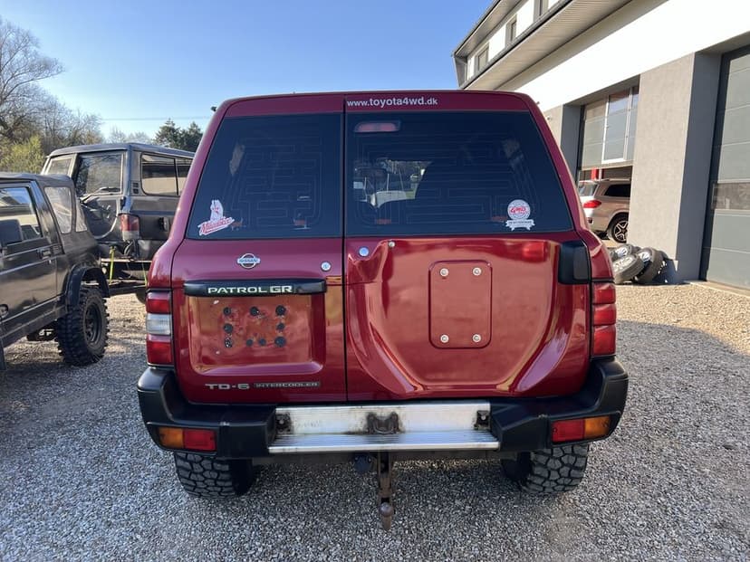 Nissan Patrol Y61 2.8 TD