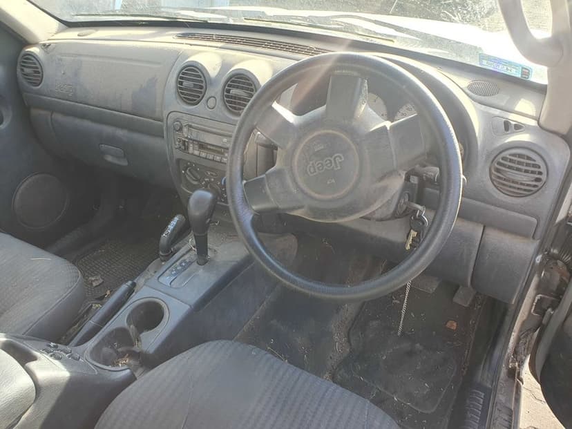 Jeep Cherokee/Liberty / 2.8 diesel / 2003r. / na części