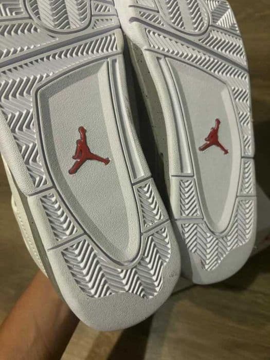 Buty sportowe Jordan_4_Retro_White_Oreo R.43