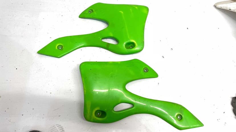 Kawasaki kx 250 99do02r Plastiki owiewki błotnik boczki czesci