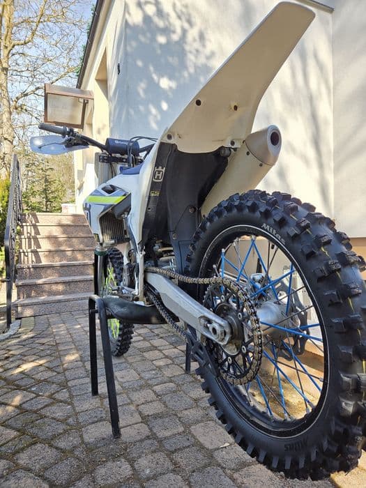 Cross Husqvarna FC 350 z roku 2017