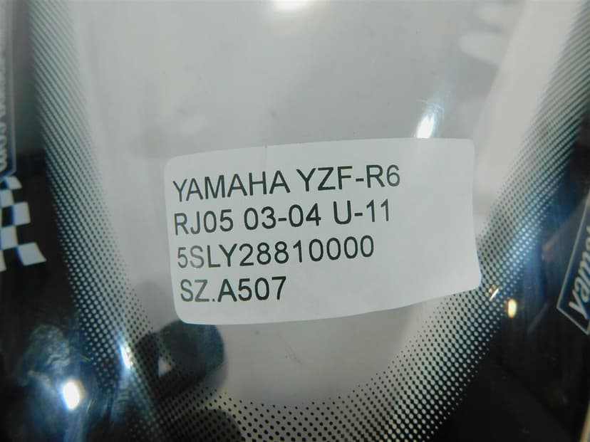 SZYBA OWIEWKA PRZÓD YAMAHA YZF-R6 RJ05 03-04 U-11 5SLY28810000