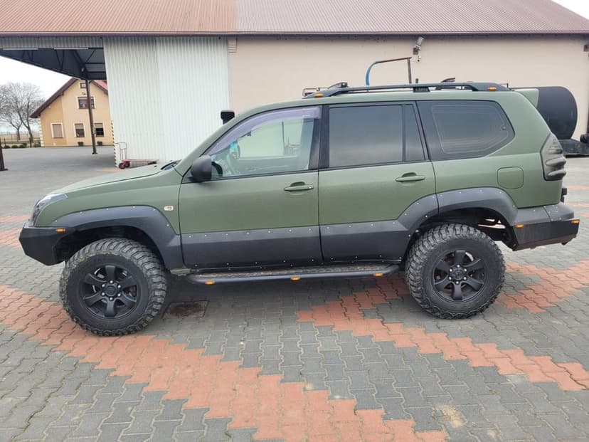 Toyota Land Cruiser 120