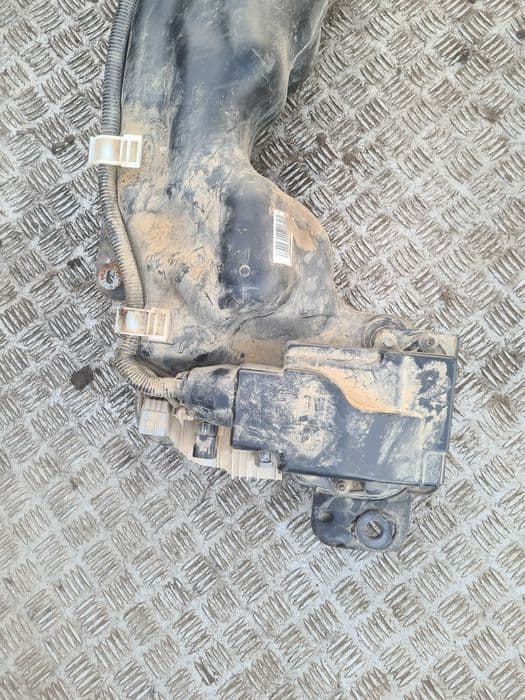 Toyota Hilux VIII 21r zbiornik pompa AdBlue