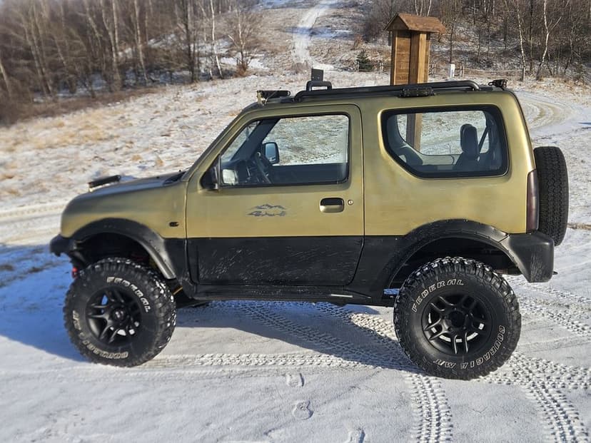 Suzuki Jimny 4x4 offroad