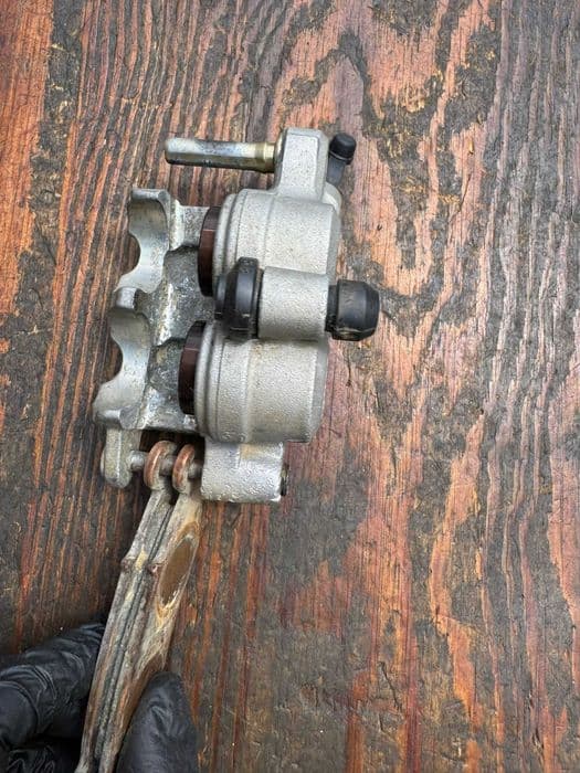 nissin zacisk przod przedni hamulca yamaha yzf yz 125 / 250 / 450