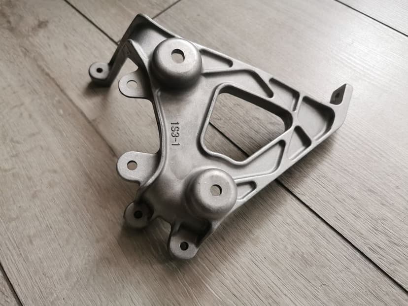 Yamaha raptor 700 uchwyt mocowanie lampa reflektor przód lewa