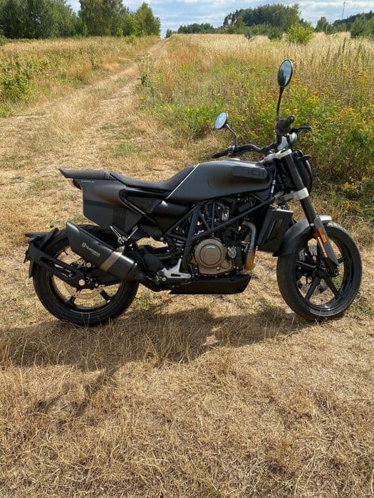 Husqvarna SVARTPILEN 701 # KTM  # stan bdb # 5800km # naked  # 2020