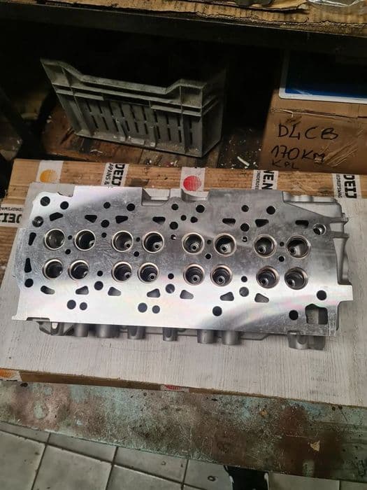 Nissan Navara (D40)2,5dci (YD25-5x0-190km) - Głowica silnika-nowa-goła