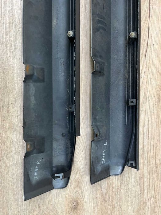 Próg nakładka progu lewa prawa Suzuki Jimny