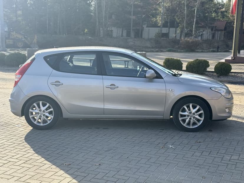 Hyundai i30 2.0 benzyna