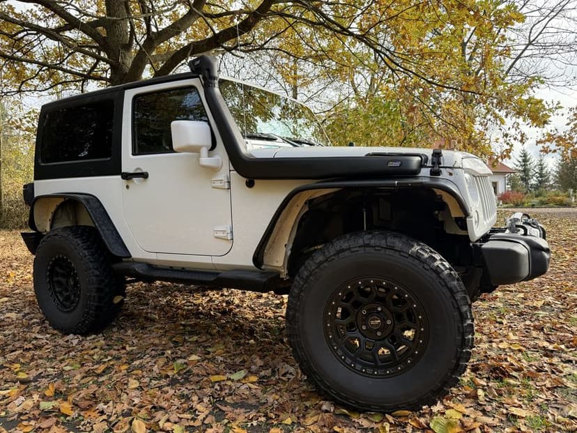 Jeep Wrangler JK Sahara 3.6 2014 lift 3 cale opny 35