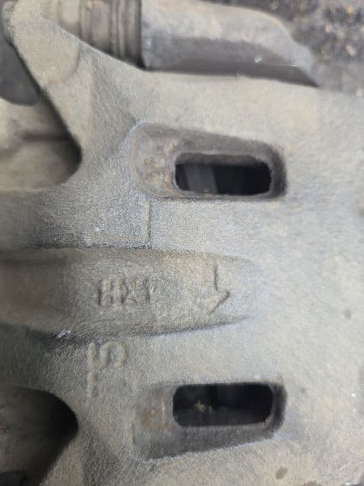 Zacisk hamulcowy przód prawy lewy nissan navara D40 3.0 dci 4.0b