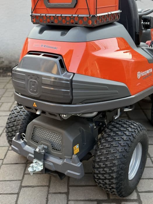 Rider Husqvarna R420TSx AWD