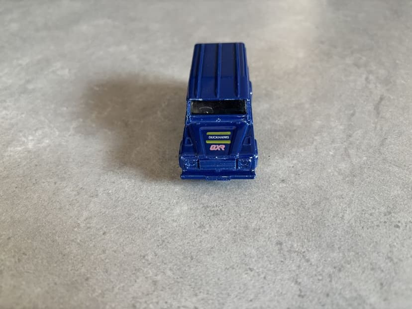 Model Resorak Corgi Land Rover Defender Race made in Great Britain