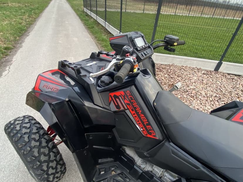 Plastiki skrzynia częśći Licznik wahacze zwrotnice polaris scrambler