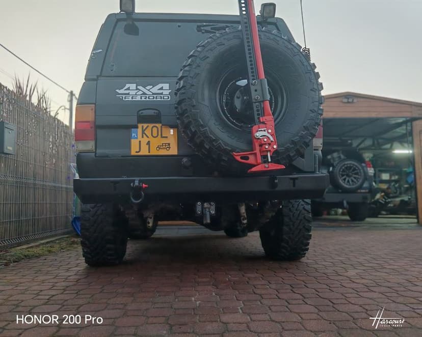 Nissan Patrol K160 2.8 benzyna zabytek