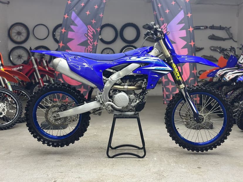 Yamaha YZF 250 cc rok 2025 - 45 mth -