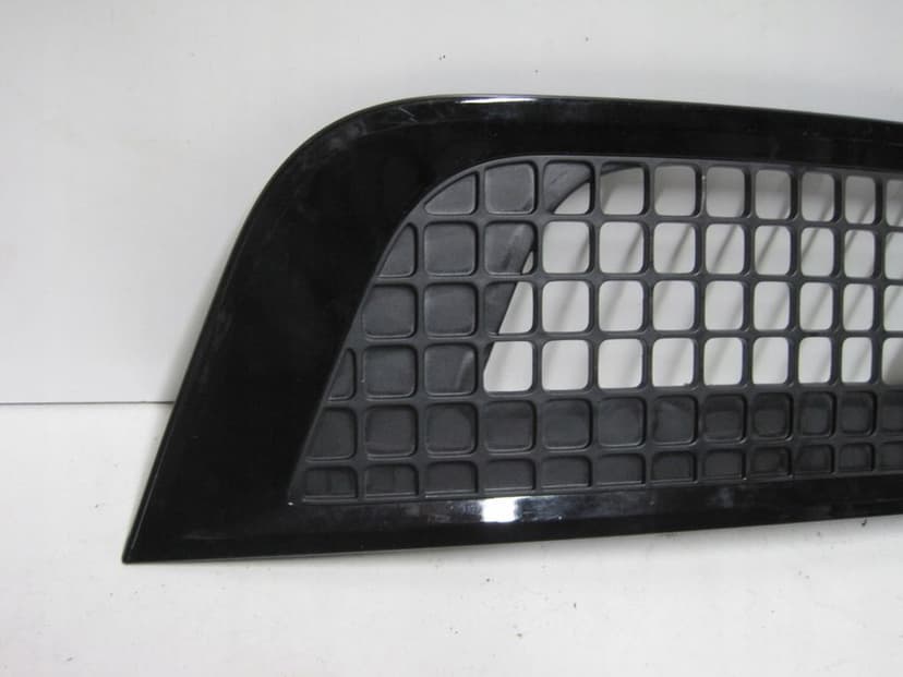 KRATKA BŁOTNIKA WLOT PRZEDNIEGO PRZÓD LAND ROVER DEFENDER N8B2-280B11-BA