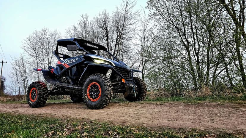 CFMOTO ZFORCE 1000 sport R buggy z pługiem maverick mały przebieg