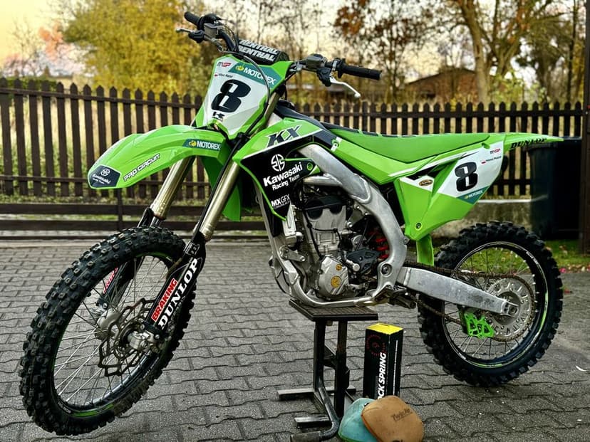 Kawasaki KX250F 105 mth super stan