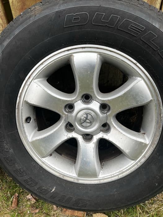 Alufelgi toyota land cruiser z kompletem opon 265/65 r17 112T
