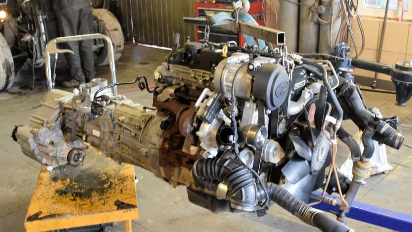 Rozrusznik Land Rover Defender 2,2 2,4 TD4 90 Puma 2013Rok