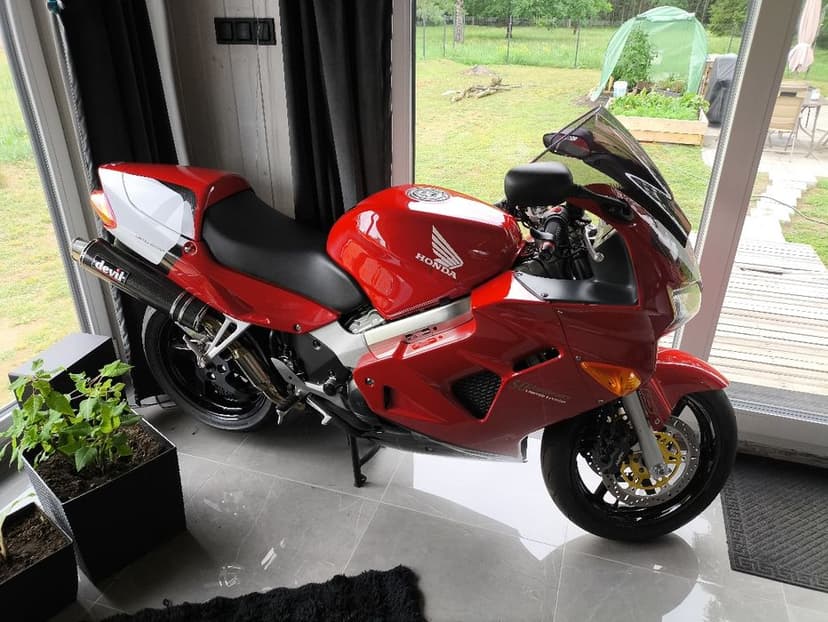 Honda Vrf 800fi zobacz zamiana na auto,qada,motocykl