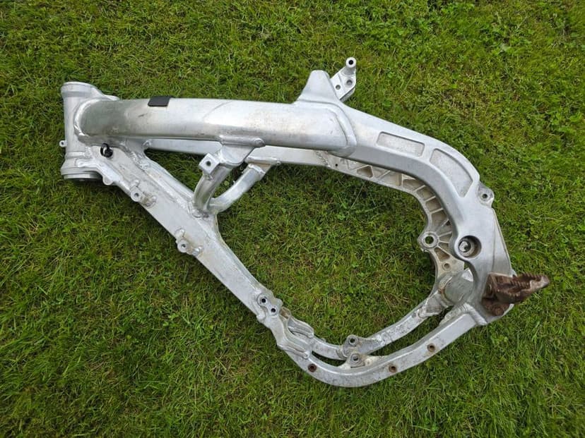 Rama alurama Suzuki RMZ 250 r. 2007