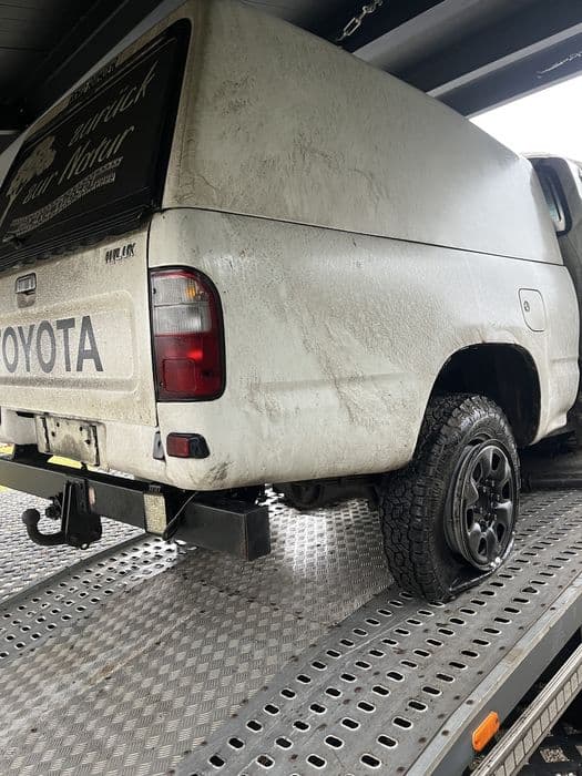 Toyota hilux 98-05 paka zabudowa komplet