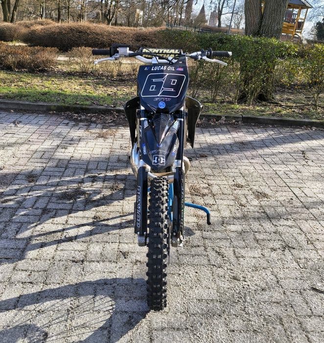 Wyjątkowa Yamaha YZ 250 2T Black edition FMF power