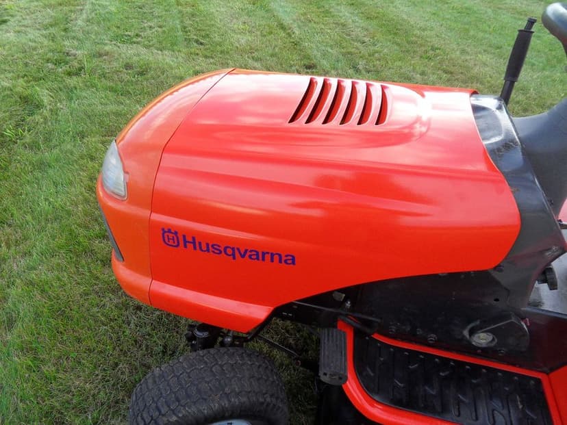 HUSQVARNA Traktor kosiarka 17,5 KM BRIGGS Manual pompa oleju ładny