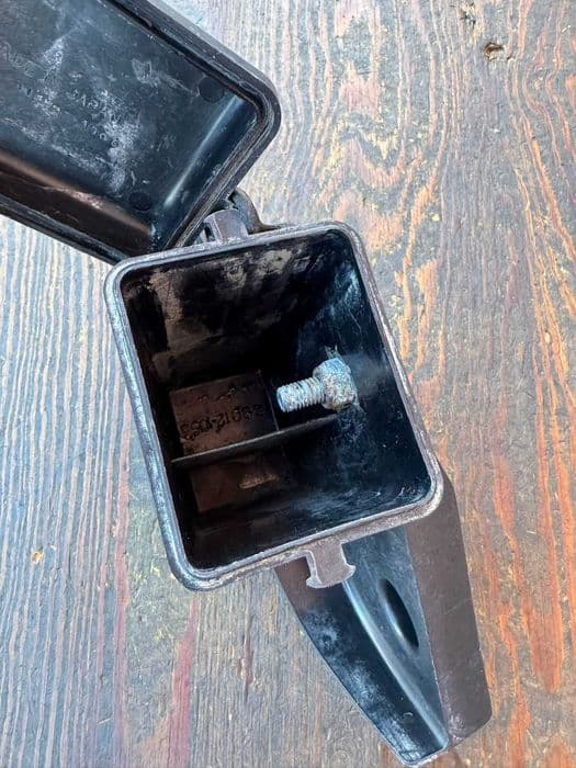 schowek pojemnik kufer kawasaki KFX 700 r 04-11