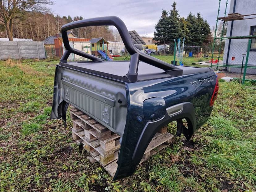 Toyota Hilux 2025 Invincible Paka Zabudowa , Skrzynia ładunkowa NOWA
