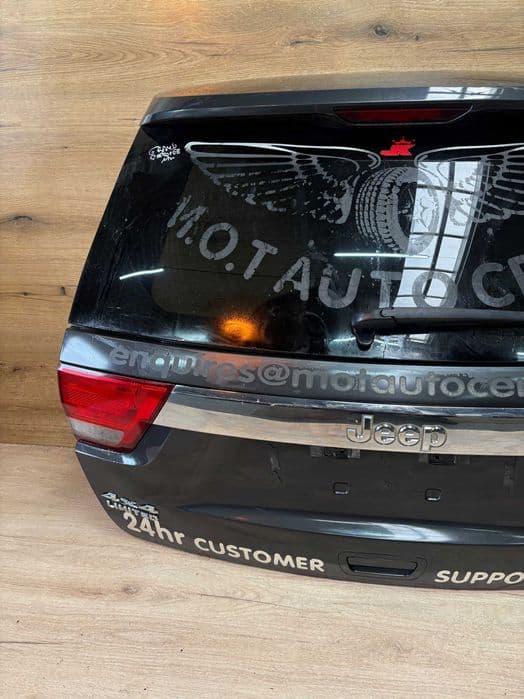 klapa bagażnika jeep grand cherokee wk2