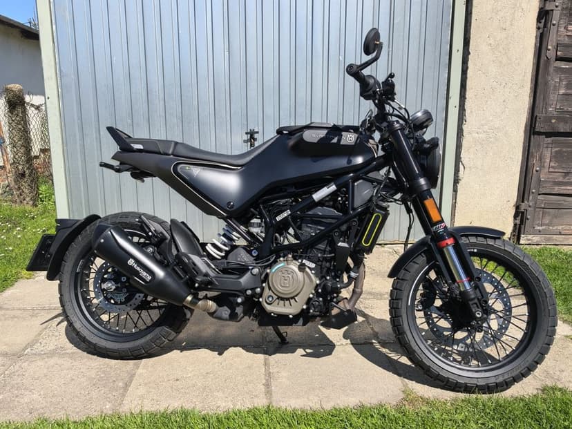 Husqvarna svartpilen 125 kat.b KTM Duke 125