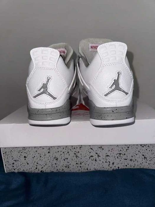 Buty sportowe Jordan_4_Retro_White_Oreo R.43