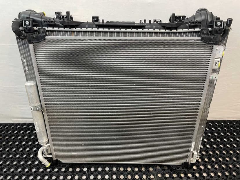 Komplet chłodnic chłodnice wentylator Land Rover Defender II L663 20-