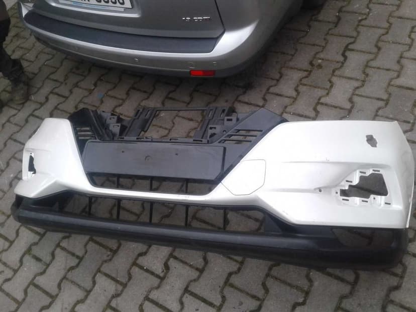 Nissan Navara D40 Lift Pathfinger X-Trail T32 Sderzak Przód Przedni Or