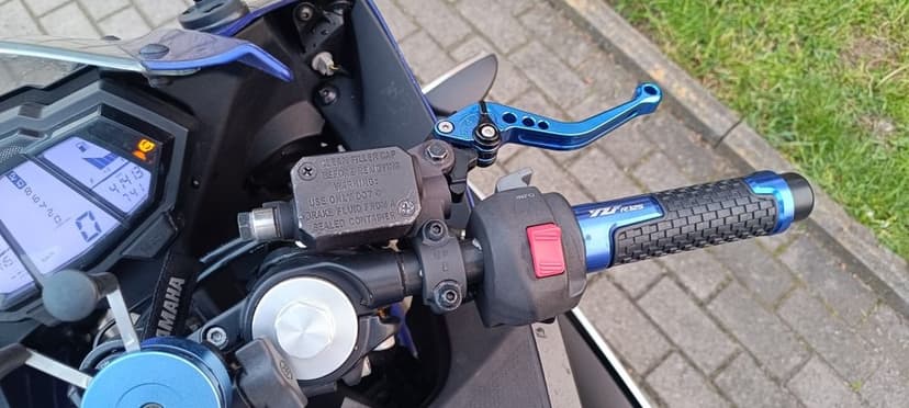 YAMAHA YZF 125 R 2015 Stan BDB Zarejestrowany kat A lub B cbr tzr r1