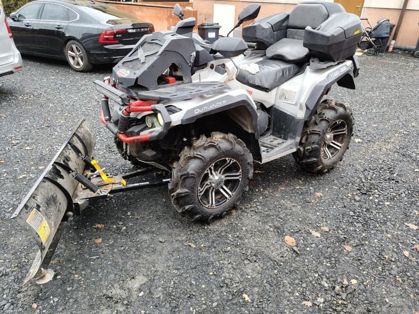 Can am outlander II 1000 pług do odśnieżania