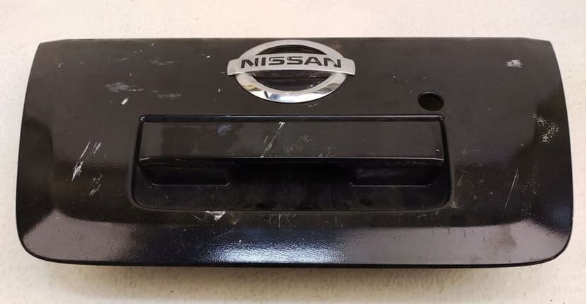 nissan navara d40 zamek klamka maskownica burty tylnej