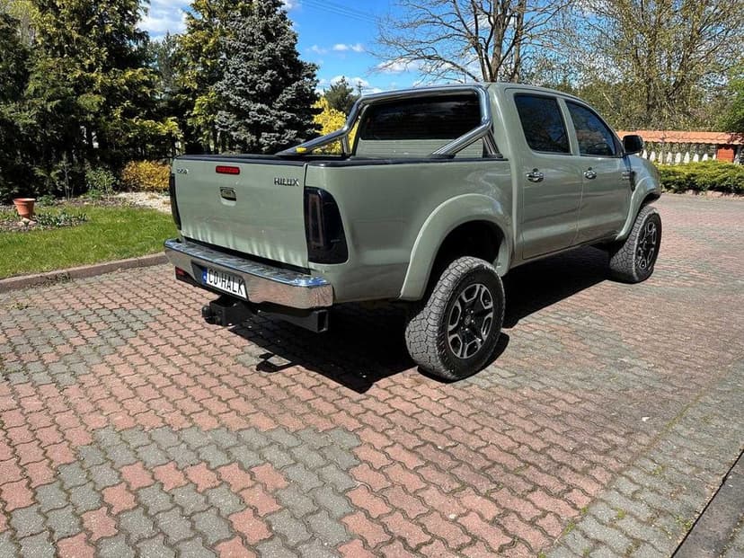 Sprzedam samochód TOYOTA HILUX, pick-up, 2009