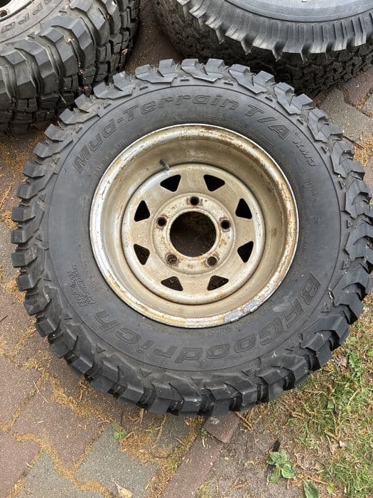 Land Rover Defender MT 235/85/16 Super komplet